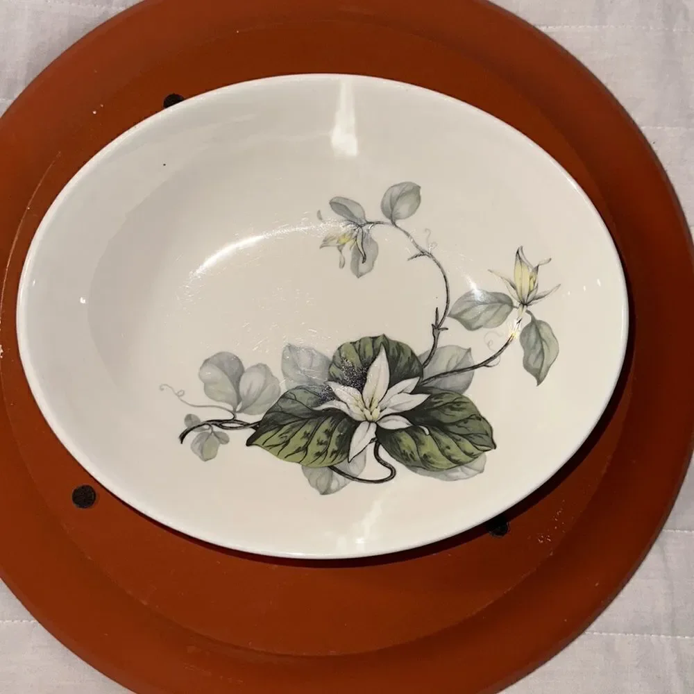 Oval Shaped Floral White Green Yellow Silver Deep Dish